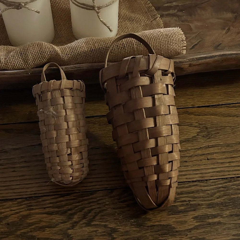 (2) baskets - Picture 2 of 4
